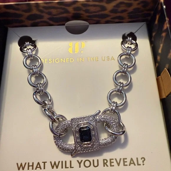 Instinctive Force- Untamed Necklace - Picture 1 of 3